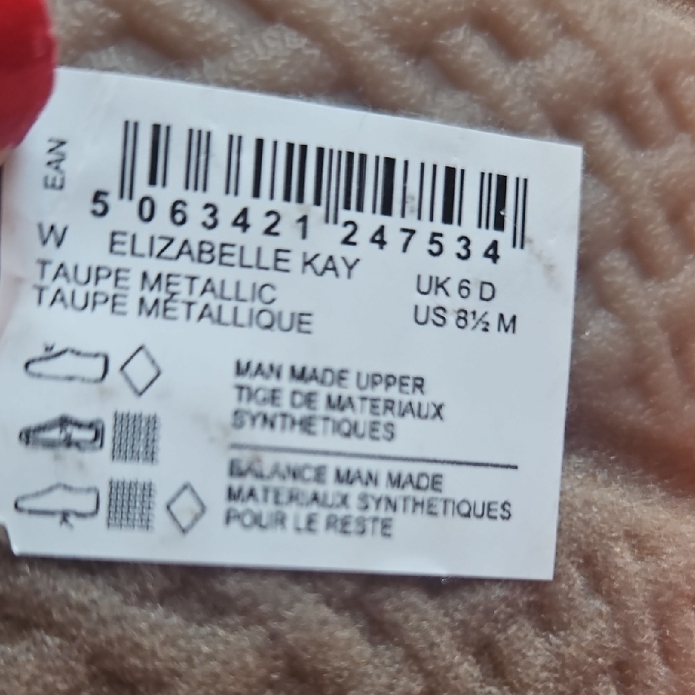 Clarks Women's Tan Strappy Sandals - Picture 11 of 12